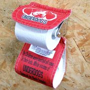 �y�g�C�����A�����J�������J���t���ɂȂ��ĐV�o���zTOILET PAPER HOLDER COVER 2 ���b�h