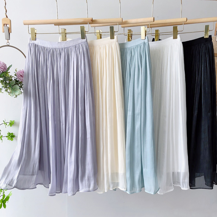 上品印象　輝き放つオーガンジースカート　ボリューム感　スカート