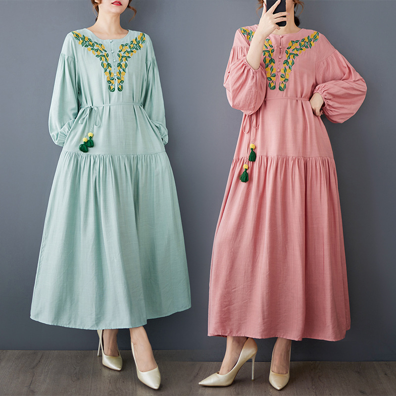 2025新作 ゆったり★上品感花柄刺繍入り　リボン付き　可愛いギャザ入り　長袖ロングワンピース