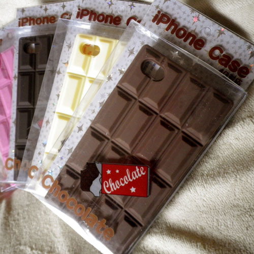 Iphone4専用カバー 板チョコ型がかわいい おもしろい Iphoneカバー チョコレート文字なし 雑貨 有限会社 マーズ 問屋 仕入れ 卸 卸売の専門 仕入れならnetsea