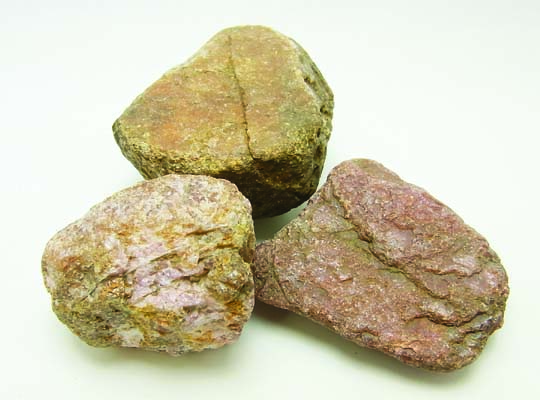 ≪一点物≫天然石ルビー 紅玉　原石 3個セット 約174ｇ　浄化・置物・観賞用パワーストーン