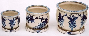 陶器植木鉢３点セット（受皿付）【手描きぶどう柄】