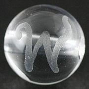 【彫刻ビーズ】水晶 8mm (素彫り) アルファベット「W」