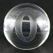 【彫刻ビーズ】水晶 8mm (素彫り) 数字「0」