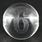 【彫刻ビーズ】水晶 8mm (素彫り) 数字「6」
