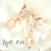 【me on...】K10ピンクゴールド・蝶々・桜色のパールが愛らしいバタフライピアス