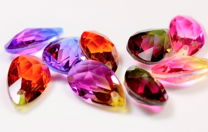 サンキャッチャー ガラスビーズ グラデーションカラーのガラスビーズ 両面立体のダイヤカット