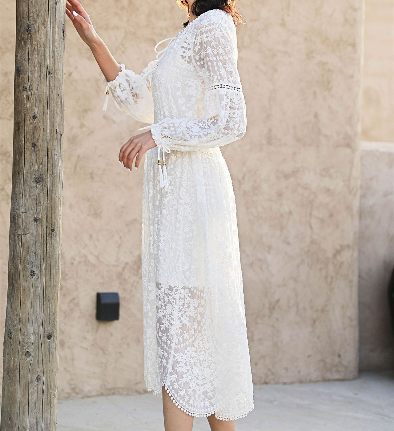 ミモレ丈 レースワンピース 白 レディースワンピース アパレル 株式会社 シャローム 問屋 仕入れ 卸 卸売の専門 仕入れならnetsea