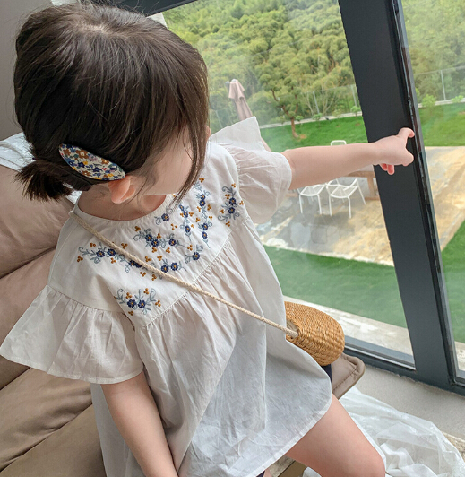 夏ファッション　キッズ服　ワンピース　ドレス　刺繍　3-8歳