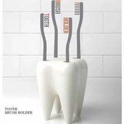 歯の形の歯ブラシスタンド！ ”Propaganda”TOOTHBRUSH HOLDER White