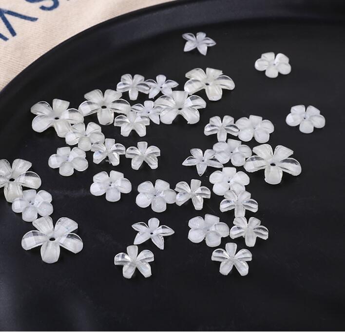 アクセサリーパーツ ペンダント 手芸 イヤリングパーツ ピアスパーツ 樹脂 白い花 雑貨 香山 株式会社 問屋 仕入れ 卸 卸売の専門 仕入れならnetsea