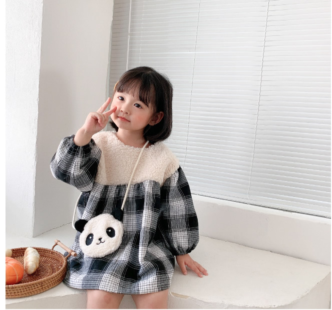 女の子 チェック柄ワンピース パンダショルダーバッグ付きモコモコボア 長袖 ドレス キッズ 子供服 アパレル ゼットジー 株式会社kids 問屋 仕入れ 卸 卸売の専門 仕入れならnetsea