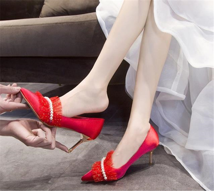 百掛け ピンヒール 女性 2021 新しいスタイル 花嫁靴 結婚式の靴 パンプス ポインテッドトゥ