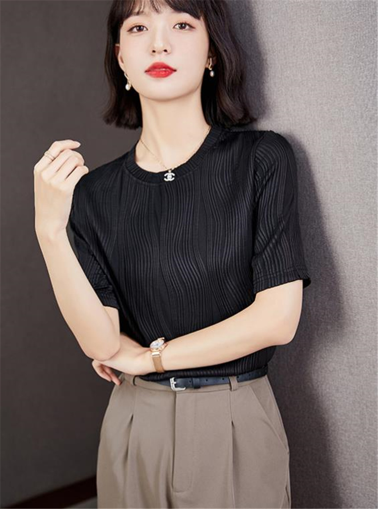 おしゃれの必需品 韓国ファッション 気質 百掛け 簡約 ラウンドネック 夏 半袖 Tシャツ デザインセンス