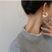 イヤリング   ピアス  女  s925銀の針   新作  韓国風  復古   ハイクラス  設計感   気質   耳飾り  3色