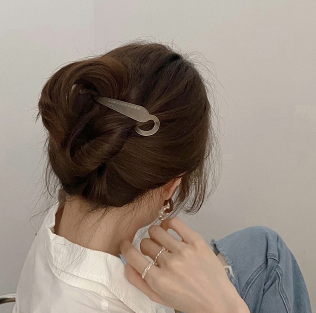 ins 2023新作  ヘアピン   韓国風  ヘアピン    女の子      可愛い 髪飾り ヘアアクセサリー   4色