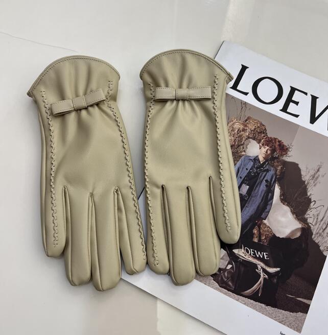 グローブ 手袋 スマホ対応 レディース 秋冬 暖か シンプル かわいい トレンド 人気