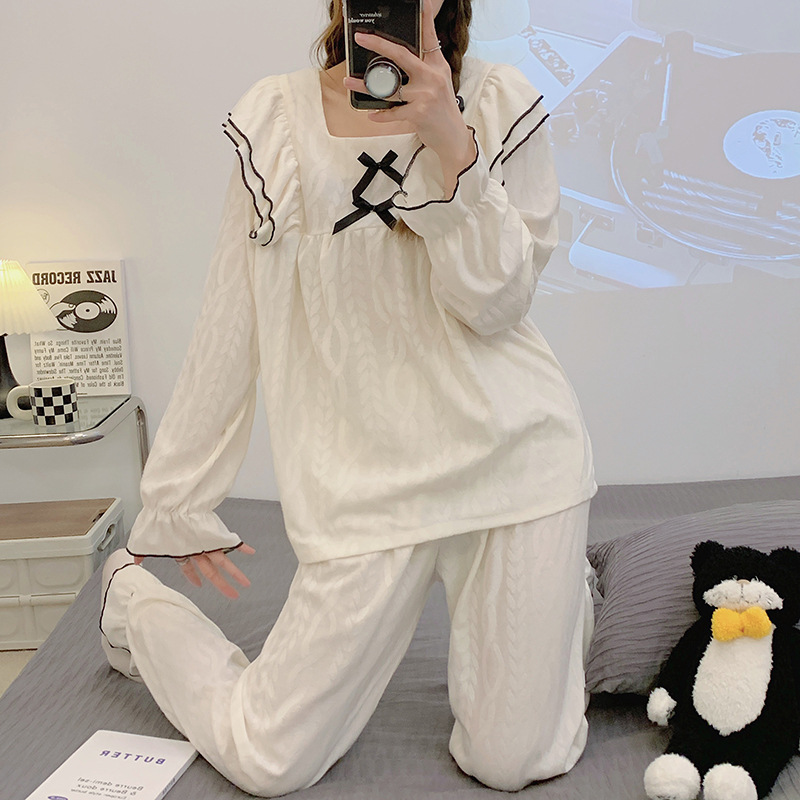 新品未使用品　可愛い♡SUYAAフリルカラーパジャマ 新品未使用品 可愛い♡SUYAAフリルカラーパジャマ - メルカリ