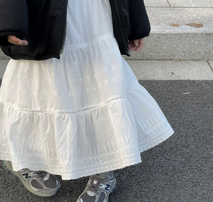 秋新作   韓国風子供服  ボトムス  レース  ホワイト  スカート  女の子  ファッション