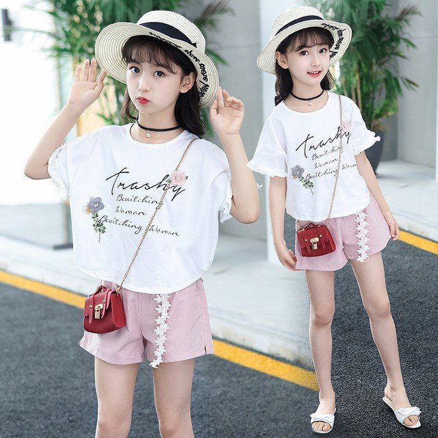 韓国子供服 女の子 セットアップ 夏 半袖 Tシャツ ショートパンツ 上下セット 花柄 子ども服