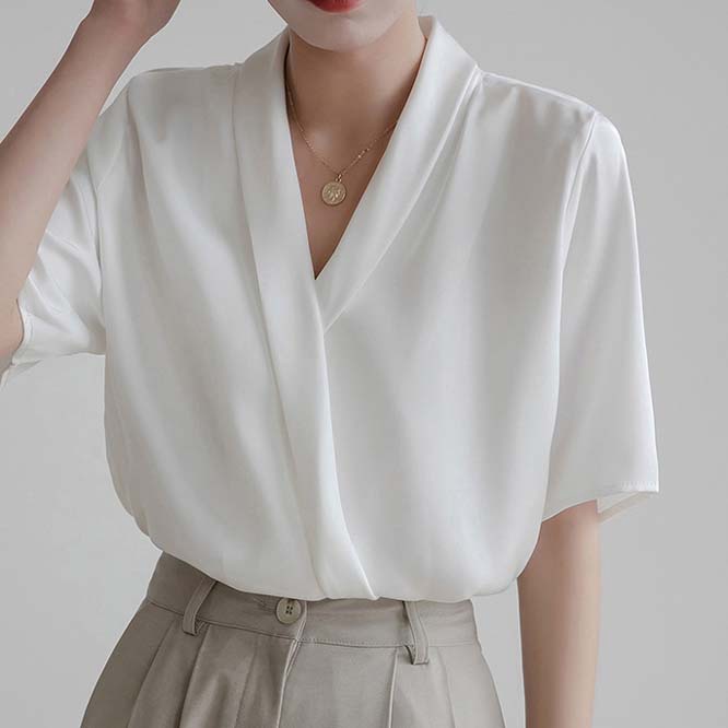 【2023夏新作】韓国風レディース服　夏　シンプル　カジュアル　エレガント　白いシャツ　半袖ブラウス