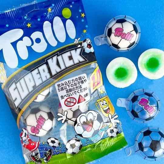 トローリー trolli ス―パーキック サッカーボールグミ 4個入 爆発的