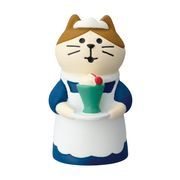 【新登場！Concombre 純喫茶コンブル 裏庭ガーデンカフェ】ウェイトレス猫 クリームソーダ