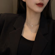 韓国の気質の二重層チタン鋼のネックレスの女の子の鎖骨の鎖を挿入します。