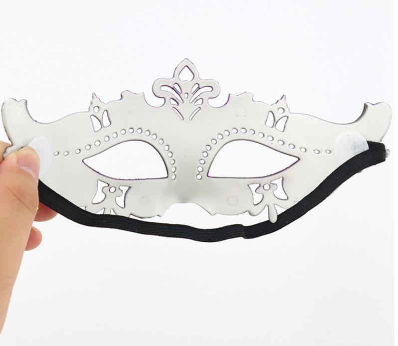 【特別価格】悪魔半仮面装飾具6点セット(定価25000円) Amazon.co.jp: [newcom] 悪魔の角 6.1型 ハロウィン コスプレ