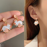S925銀の針日本と韓国のファッションかわいい猫のピアス 人気 女性のアクセサリー花のピアス 猫の雑貨