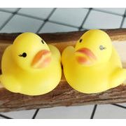 黄色いアヒル お風呂 おもちゃ  撮影道具  面白いおもちゃ 握ると鳴る  水遊び 玩具