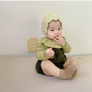 女の赤ちゃん洋風グリーンコーデュロイオーバーオールジャンプスーツ、蓮の葉の襟のセーター