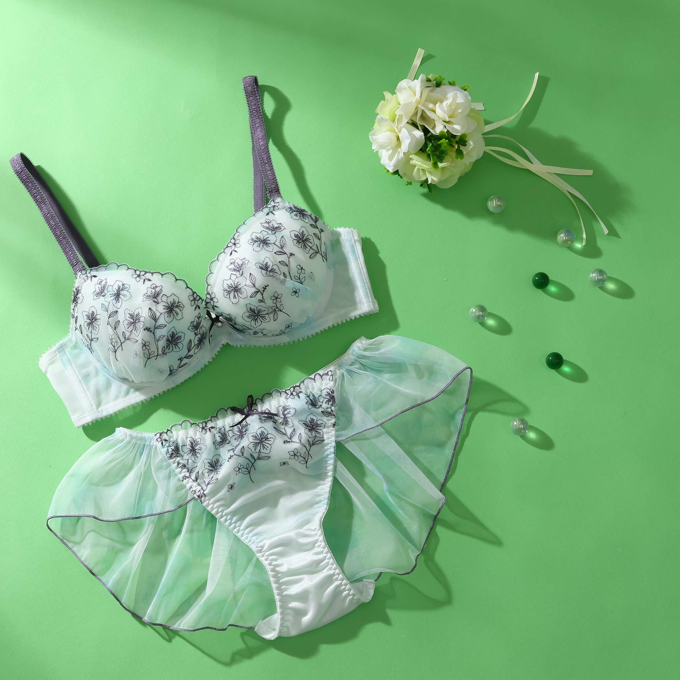 セモア　ブライダルインナー　E70サイズ セモアブライダルインナー E70/70/M ブライダルインナーのサイズと測り