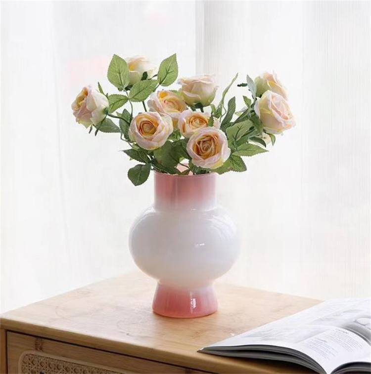 激売れ 家の置物 テレビ台の置物 花器 デザインセンス ガラスの花瓶 水養花 リビング 生け花の花瓶