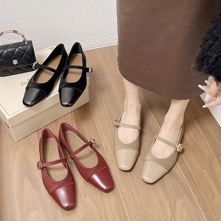 パンプス　レディースシューズ　靴　韓国ファッション　デザイン 　春夏