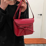 リボンショルダーバッグ　ハンドバッグ　鞄　レディース　韓国ファッション　2colors