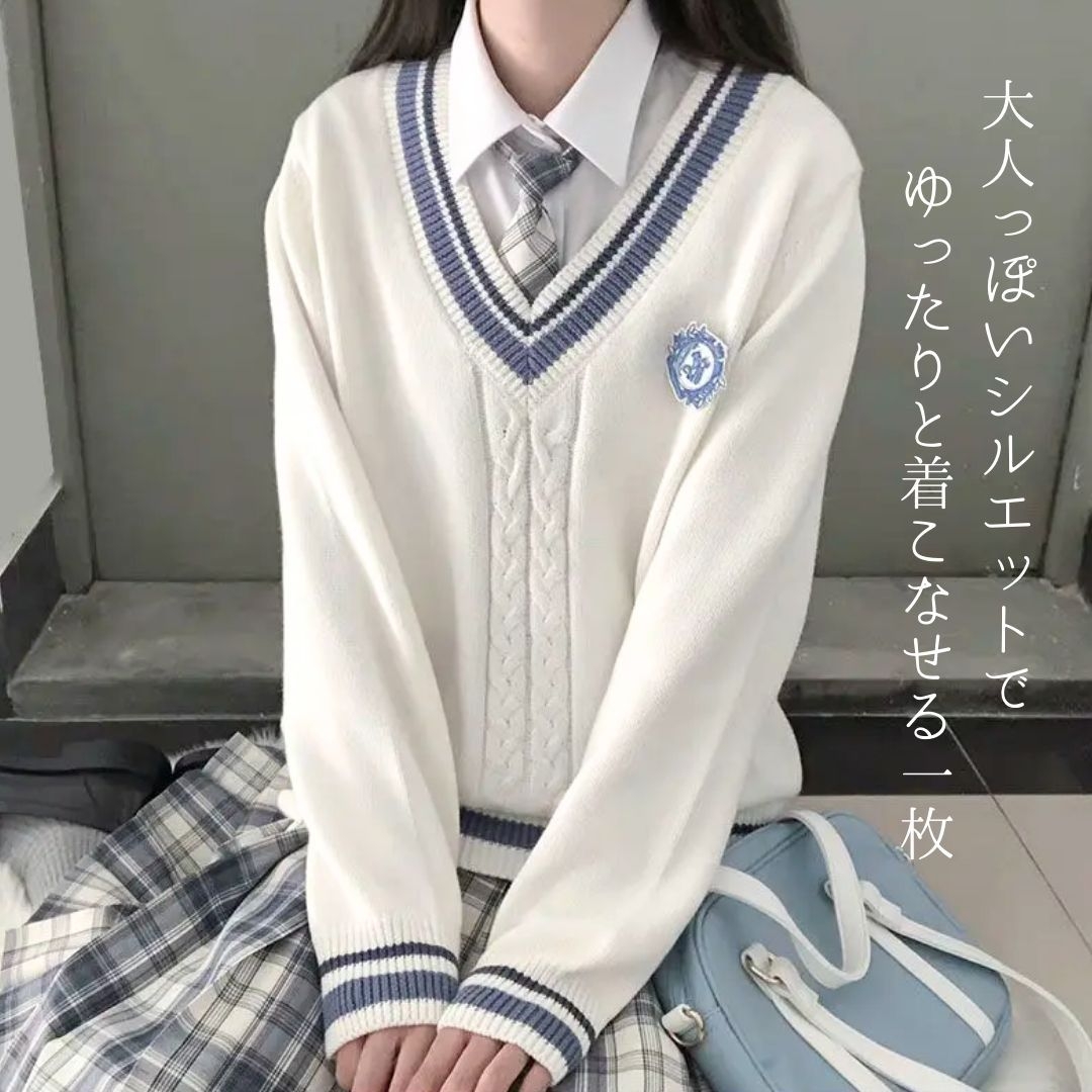 【美品】アトリエまりこ　ちょうちん袖の可愛いグレーのAラインセーター 美品】アトリエまりこちょうちん袖の可愛いグレーのAラインセーター