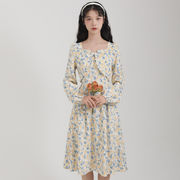 春夏婦人服、キュートでキュートなスクエアネックのフレンチドレス、花柄のレトロなレースアップドレス