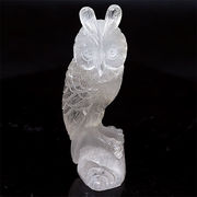 彫刻品 水晶 フクロウ彫り  ふくろう 梟 止まり木 置物 天然石