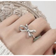 ★新作★レディースアクセサリー★ 韓国風ファッションリング　蝶結び★オープンリング★指輪★