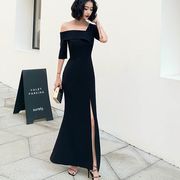 ワンピースドレススリット