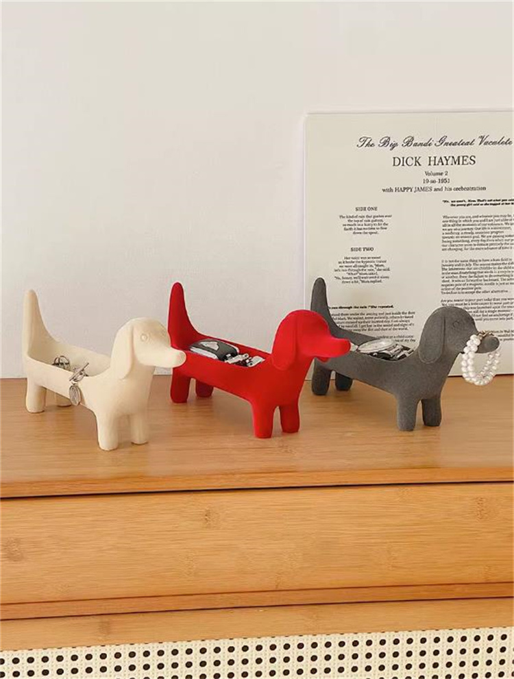人気のあるデザイン ソーセージ犬収納 装飾置物 アクセサリー展示棚 ネックレス展示棚 指輪トレイ