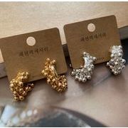 ビーズパールフープピアス/イヤリング ゴールドパール ハレの日 結婚式  母の日 ホワイトデー 可愛い