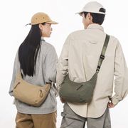 男女兼用バッグ・軽量バッグ・肩掛け ・ショルダーバッグ・キャンバスバッグ・ 4色