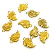 【在庫限り】 メタル合金パーツ 約17x11x2mm （丸カン内径2.3mm） ゴールドカラー 《10個》 金具
