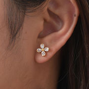サージカルステンレス花ピアス　アクセサリー　18kコーティング　INS　金属アレルギー対応