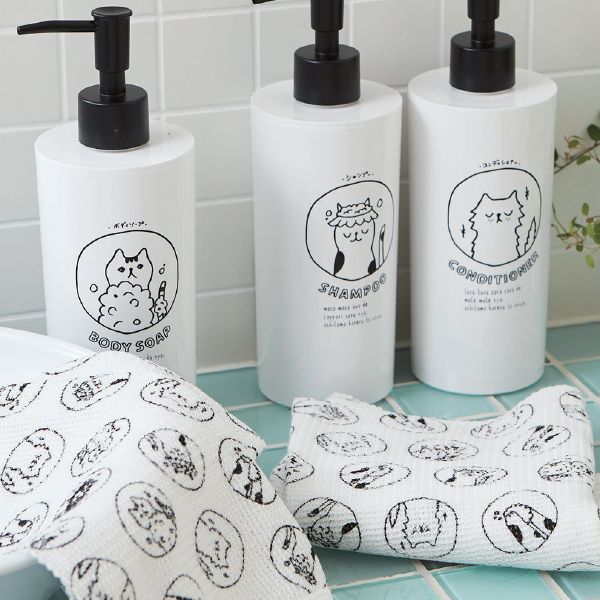 手書き風のネコのイラストが緩い詰め替えボトル! neco bath ディスペンサー