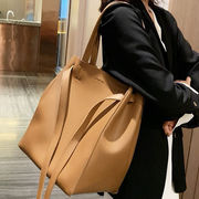 即日発送トートバッグ 大容量 バンドバッグ 大きめ 肩掛け オフィス 通勤 カジュアル ★数量限定★ 夏