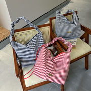 トートバッグ　デザイン　韓国ファッション　サコッシュ　大容量　チェック柄