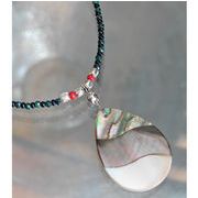 シェル + マラカイト＆チェコビーズ　ネックレス